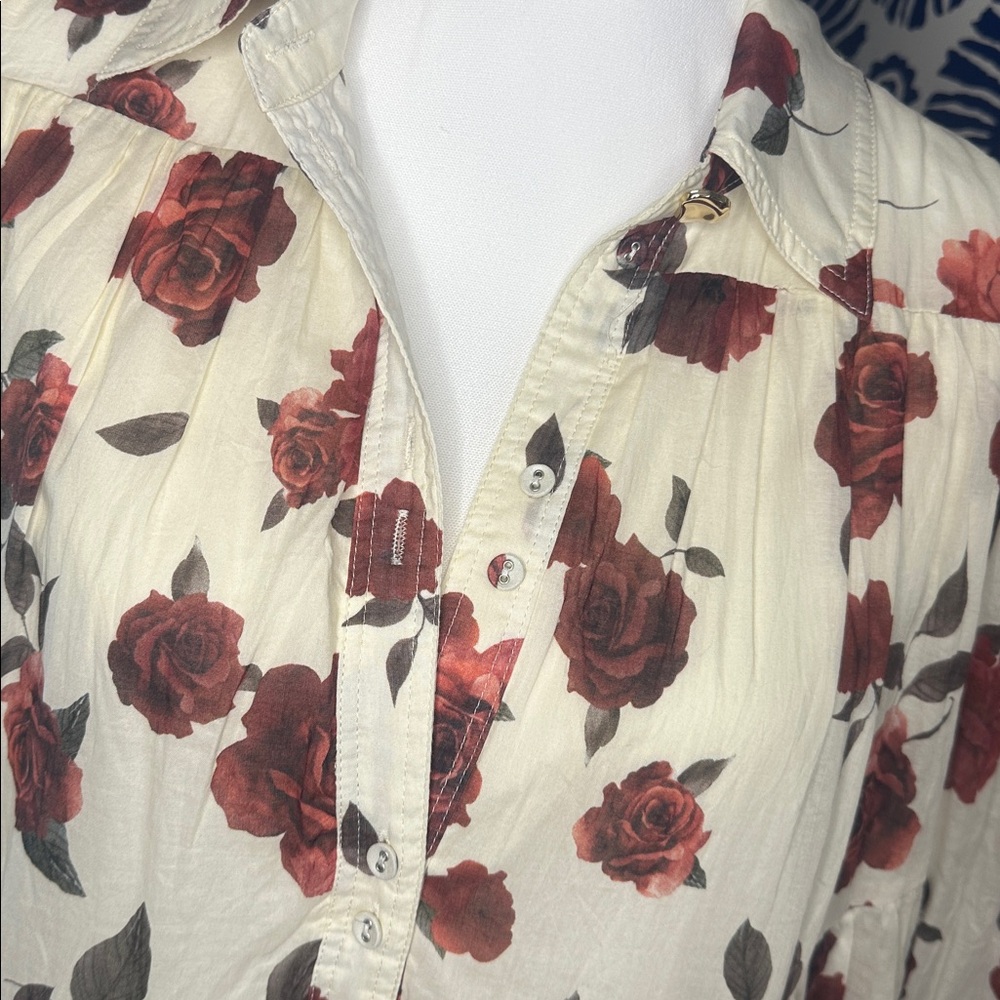 Flowy Mini Dress - Red Roses - Picture 3 of 5